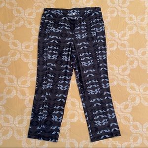 Old Navy Active Crop Leggings